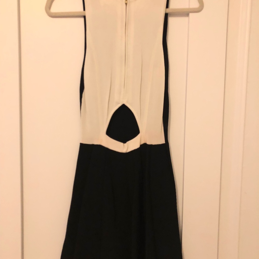 Versatile Dress - Picture 2 of 3